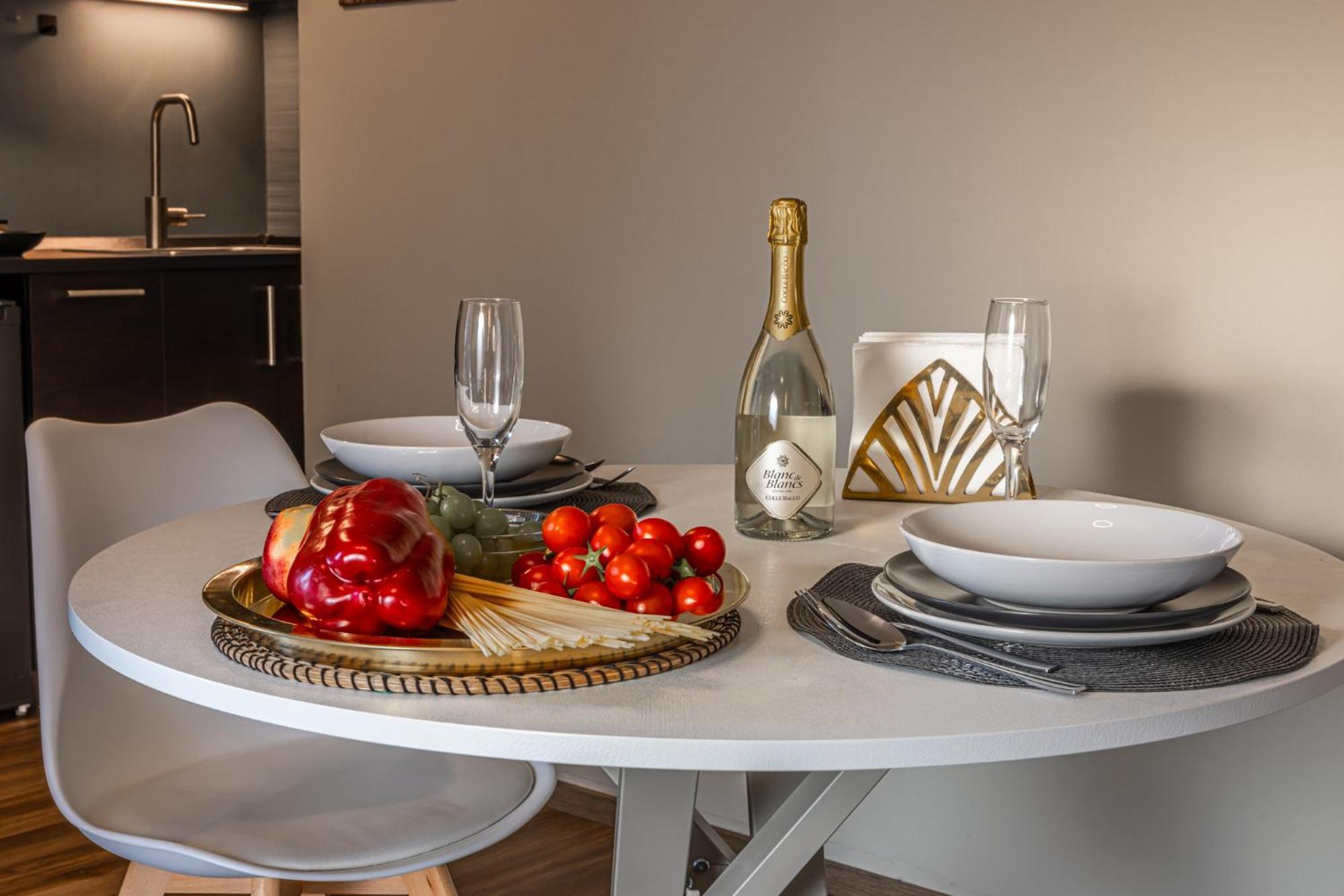 Comfort Home Rho Fiera Buitenkant foto